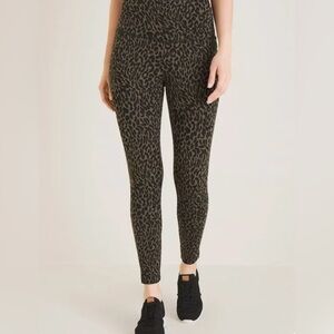 Chico’s Zenergy High Waist Leggings Deep Olive Leopard Print Size 1 (8/10)